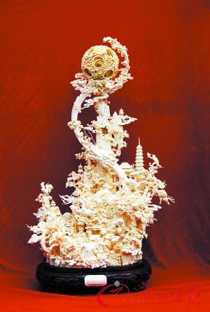中国工艺美术大师李定宁作品:《盛世乾坤》57层象牙球