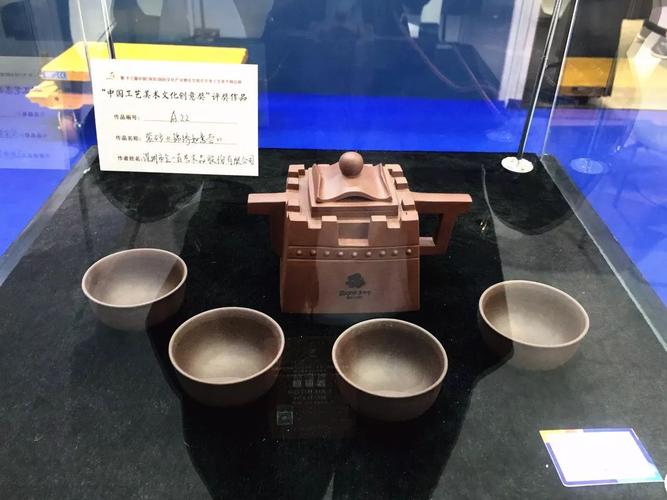 第十三届深圳文博会冬季工艺美术精品展今日启幕!